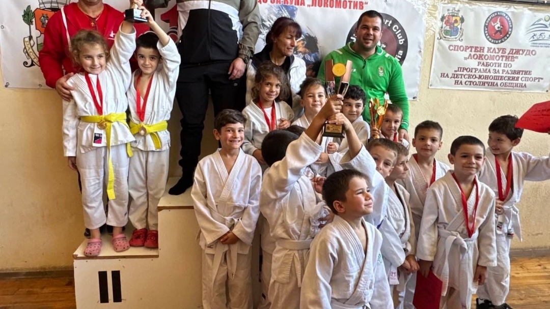 Силно представяне на „Локомотив“-Русе с 18 медала от международен турнир в София