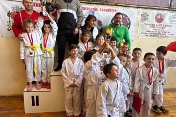 Силно представяне на „Локомотив“-Русе с 18 медала от международен турнир в София