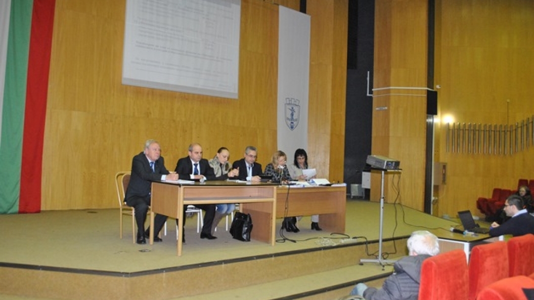 Публично обсъждане на изпълнението на бюджета за изминалата година се проведе вчера