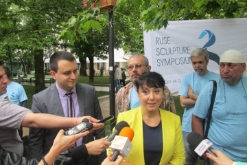Първи Международен скулптурен симпозиум беше открит днес в Русе