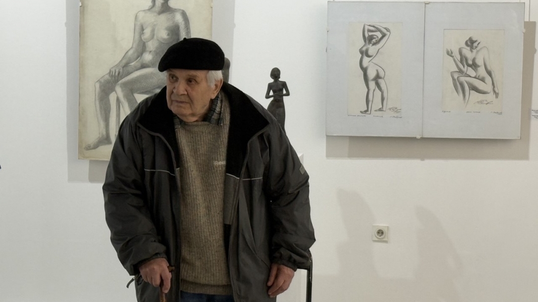 Доайенът на русенската скулптура Георги Радулов показа в рисунки своя "творчески дневник"