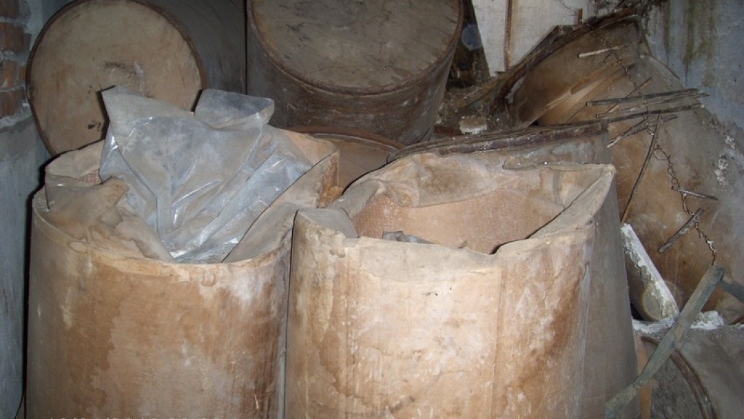 5 тона опасни пестициди разчисти Oбщина Русе от землището на село Червена вода 