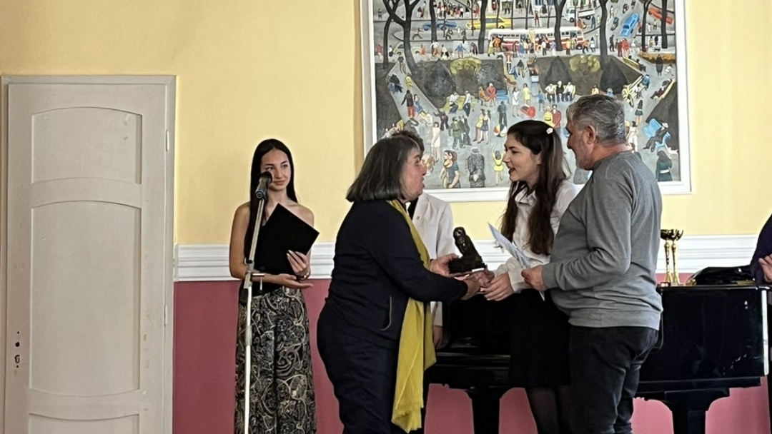 Млади русенски таланти спечелиха куп награди за литературни журналистически творби