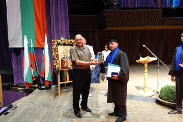 Статуетка „Русе“ за отличник от ВВМУ „Н. Й. Вапцаров" по повод 139 години Военноморски сили