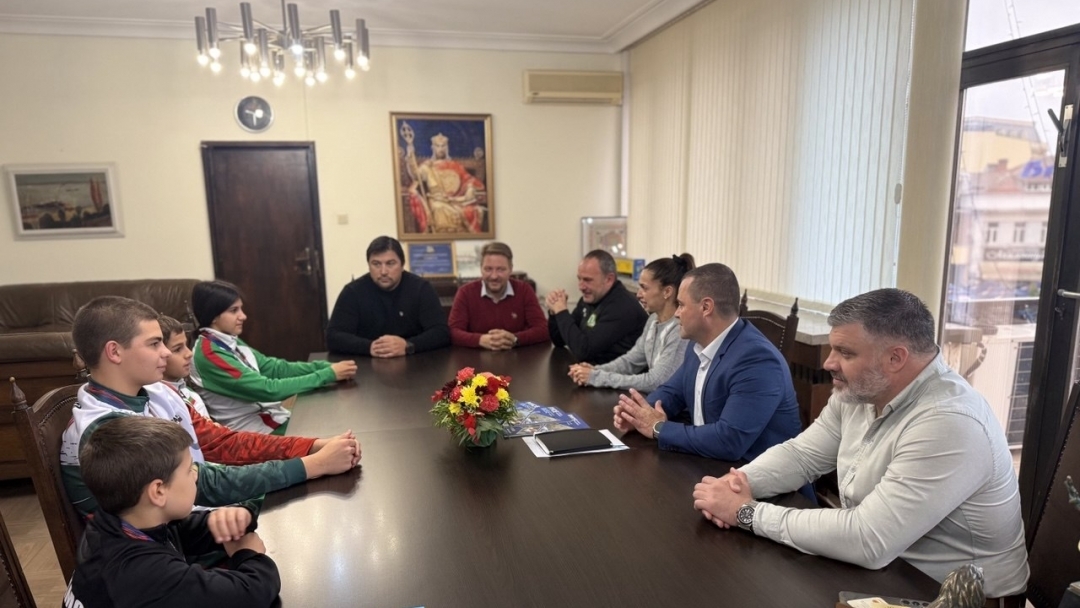 Кметът Пенчо Милков отличи четирима медалисти от Балканското първенство по джу-джицу