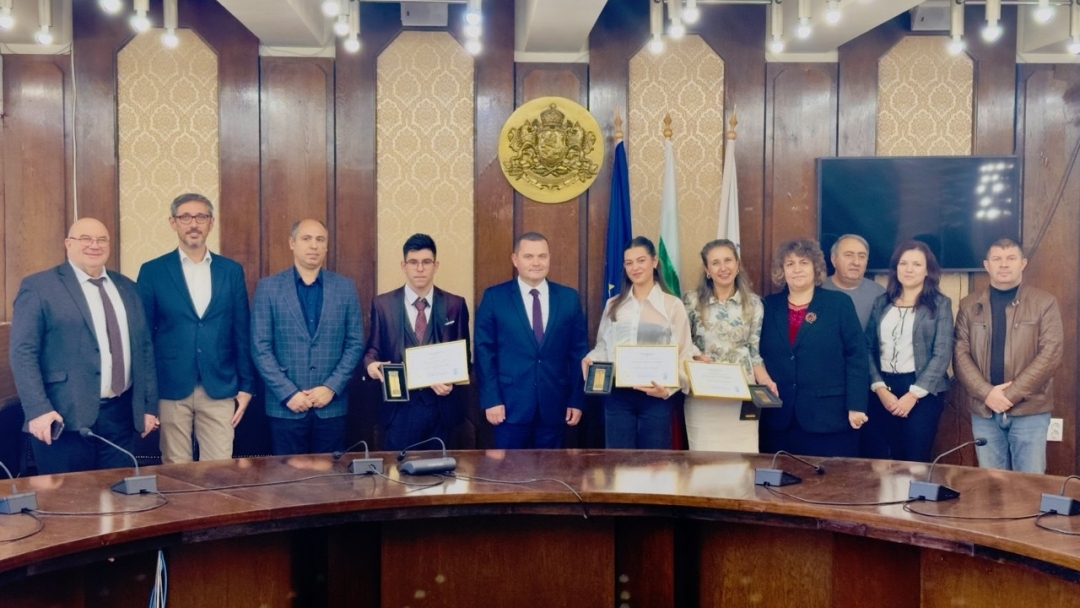 Two pupils and one university student were awarded the "Ruse - 21st Century" Award