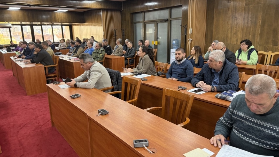 Общинският щаб за защита при бедствия обсъди подготовката за зимата