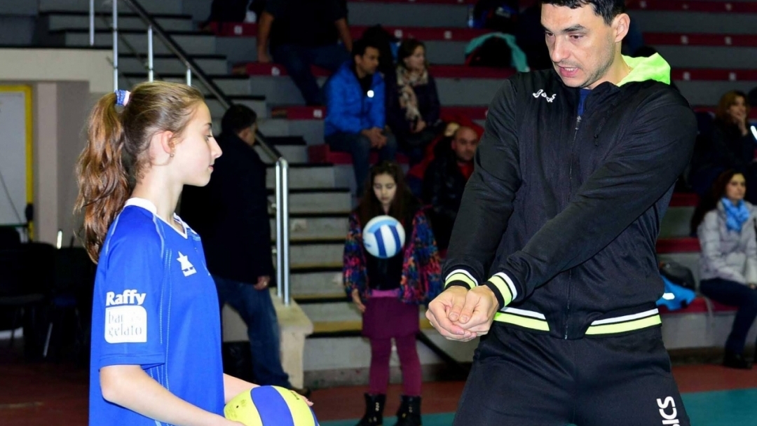 Играй волейбол с Владимир Николов в БУЛСТРАД АРЕНА