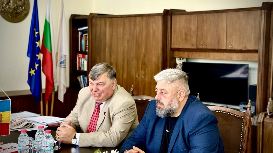 Пенчо Милков обсъди с посланика на Молдова нови възможности за сътрудничество в образованието и културата