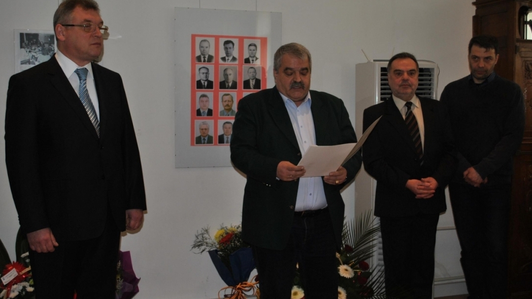 КМЕТЪТ И ПРЕДСЕДАТЕЛЯТ НА ОБЩИНСКИЯ СЪВЕТ ПОЗДРАВИХА  РУСКИЯ КОНСУЛ ЗА 145-ТА ГОДИШНИНА НА ДИПЛОМАТИЧЕСКАТА МИСИЯ В РУСЕ