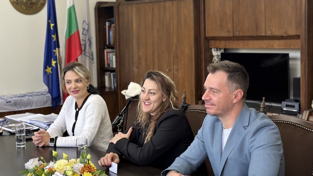 “Хуауей Технолоджис България“ дари оборудване за обучение по роботика на всички училища в община Русе 