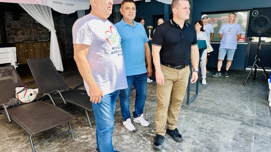 Десетото издание на турнира по плуване „Александър Русев“ събира 80 деца в двудневна надпревара