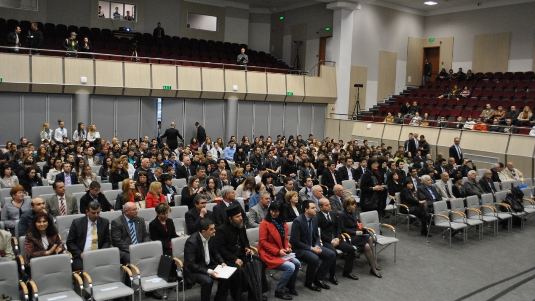 Плакет Русе за 20 години от създаването на факултет “Бизнес и мениджмънт”