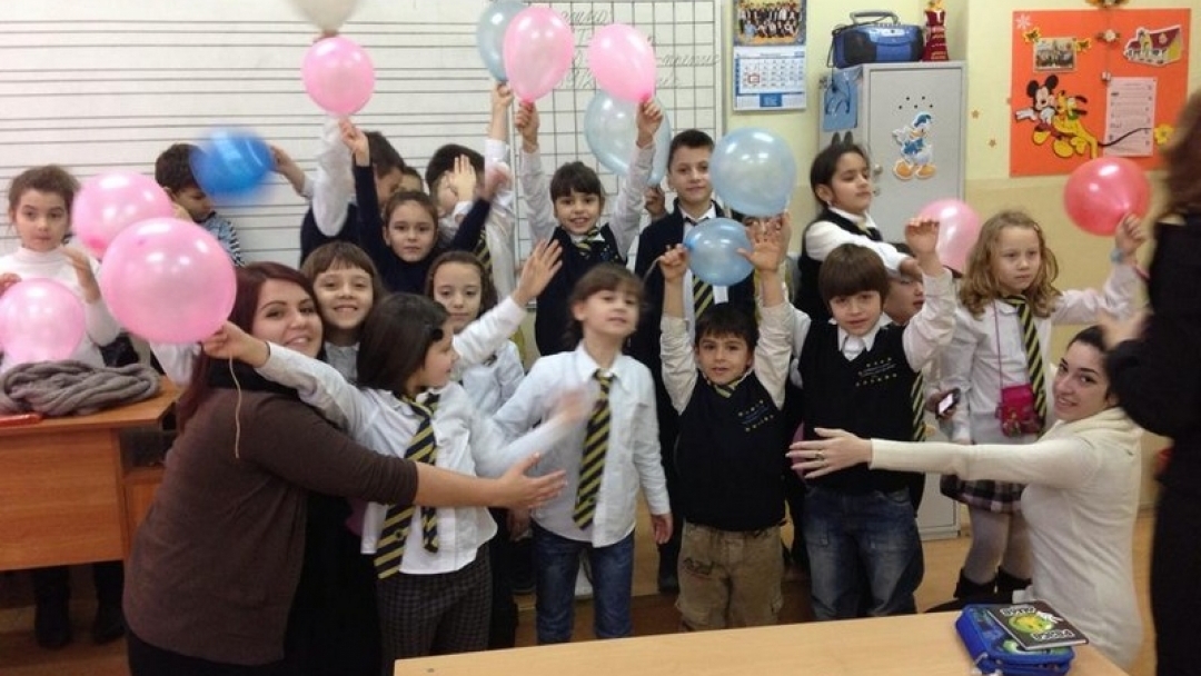 Общинският младежки дом отбеляза Световния ден на прегръдката