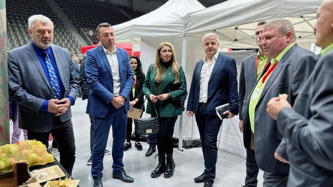 Осмото изложение „Дунавски овощари“ в Русе представя водещи производители и иновативни технологии