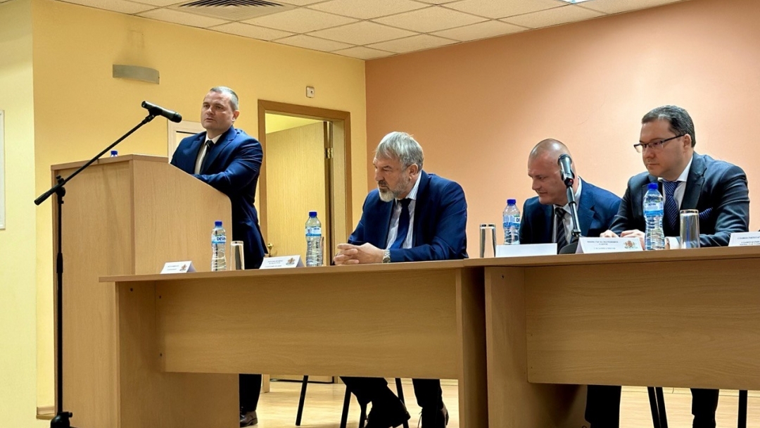 Пенчо Милков изрази признателност към служителите на ОДМВР-Русе за постигнатите през 2024 г. резултати