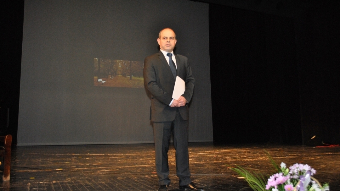 Кметът Пламен Стоилов поздрави преподавателите и възпитаниците на Математическата гимназия по случаи 150-годишният им юбилей