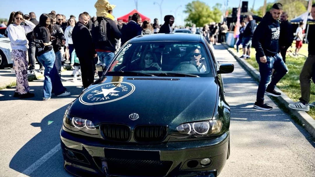 Кметът Пенчо Милков и „БМВ Тийм Русе“ дадоха начало на автомобилния сезон
