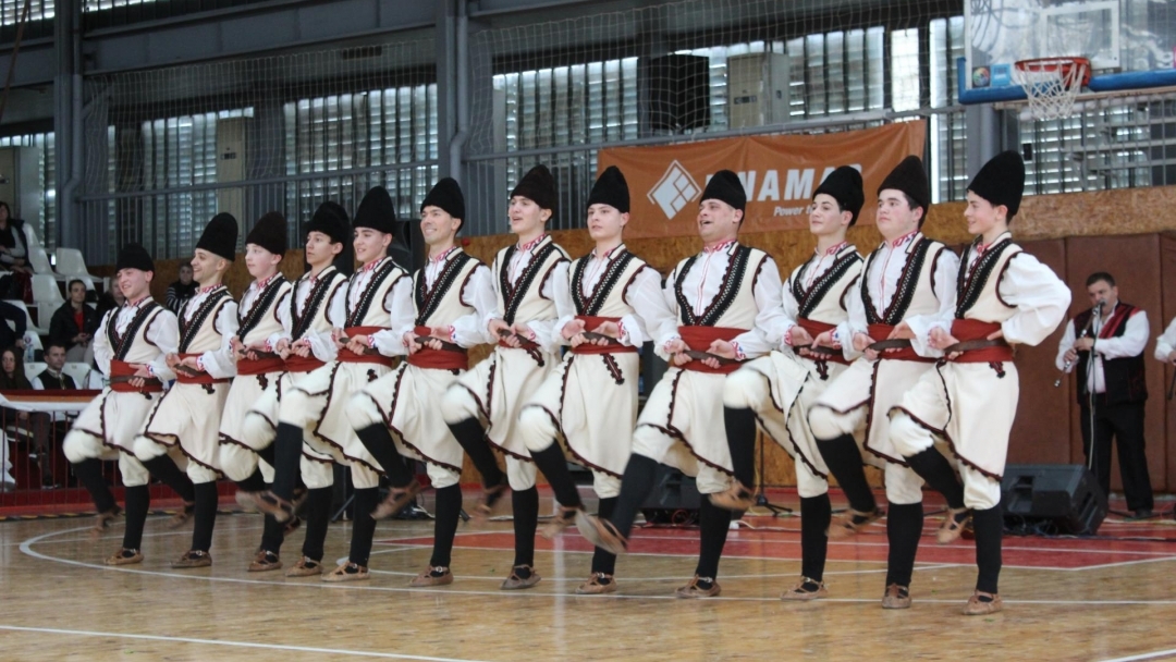Танцьори от цяла България показаха майсторство в народните танци на „Русчуклийска среща“