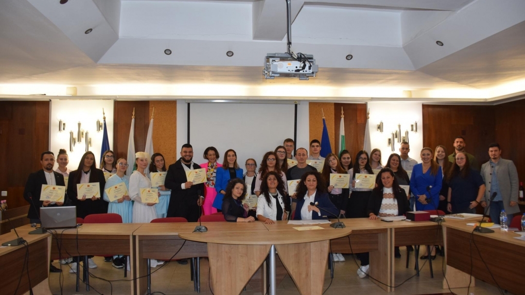 Ученици от ПГ „Иван П. Павлов“ представиха визията си за бъдещето на туризма в Русе