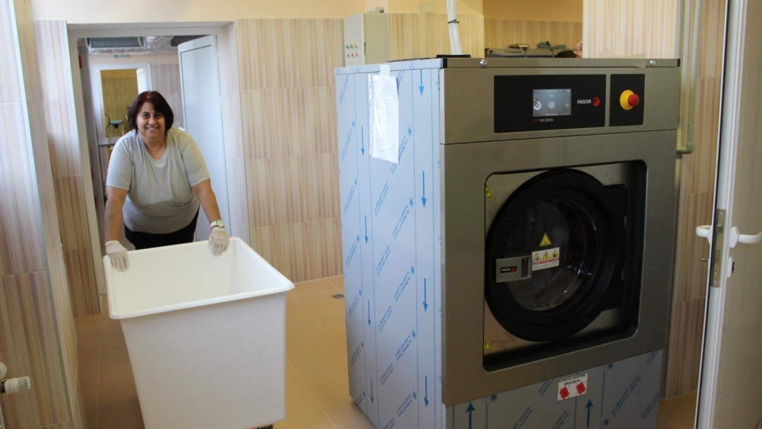 Новата обществена пералня вече обслужва трите големи социални услуги в Русе
