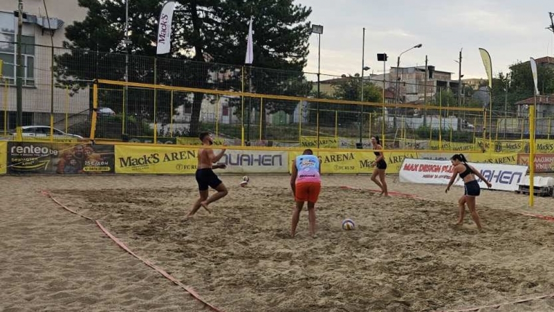 Двудневен турнир по плажен волейбол определи носителите на "Купа Русе 2025"