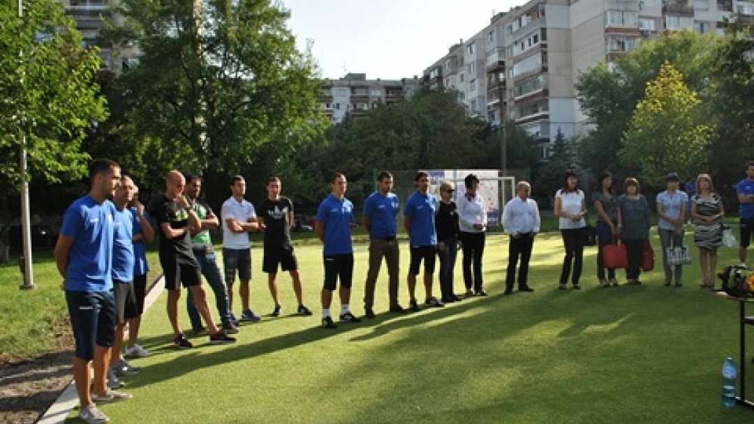 Пламен Стоилов откри футболно игрище в СОУЕЕ „Свети Константин-Кирил Философ“