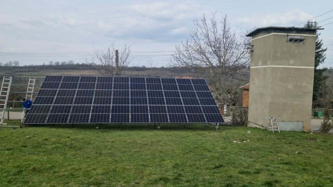 14 фотоволтаични системи вече захранват уличното осветление в 10 населени места от община Русе