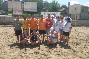 Работнически турнир по плажен тенис и теглене на въже се проведе в събота