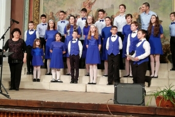 Плакет и грамота за детско-младежки хор „Св. Георги Победоносец“ на хоровите празници в град Свищов