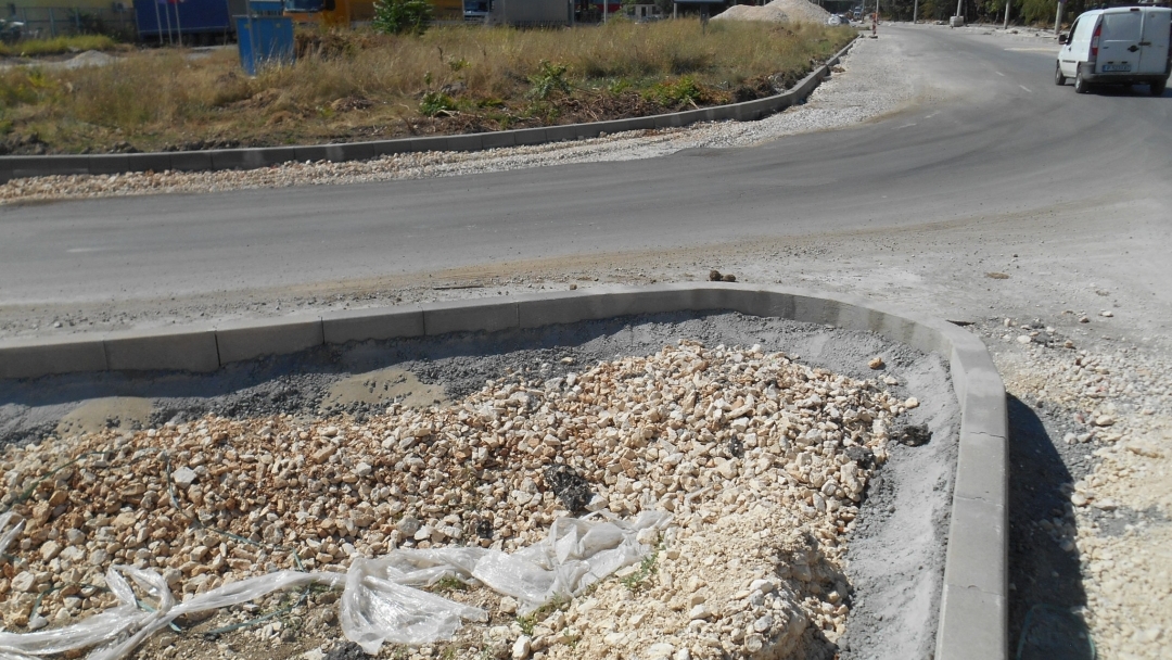 Строителните дейности по реконструкция, рехабилитация и модернизация на бул. „Трети март“ в Русе продължават, до месец започва ремонтът на Сарайския мост 