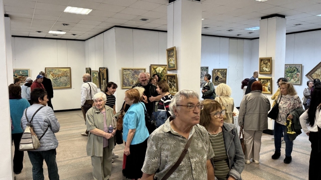 Хрисанд Хрисандов отбеляза 75-ата си годишнина с ретроспективна изложба