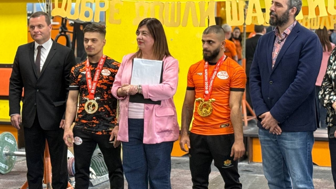 Ангел Русев и Дениз Данев с парични премии и грамоти от кмета Пенчо Милков 