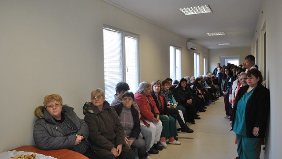 Кметът Пламен Стоилов откри нов корпус към Дома за възрастни с деменция 'Приста'