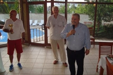 Зам.-кметът Иван Григоров връчи купите на победителите от волейболен турнир