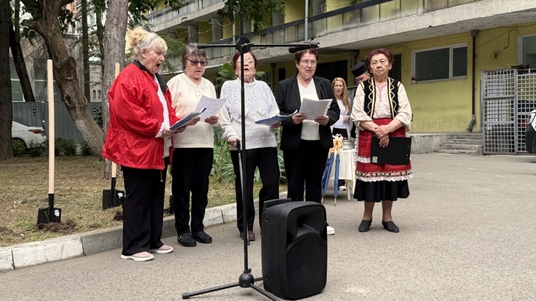 Mayor Milkov and Minister Gutsanov launched a 6.5 million leva renovation at the "Vazrazhdane" Home for the Elderly 