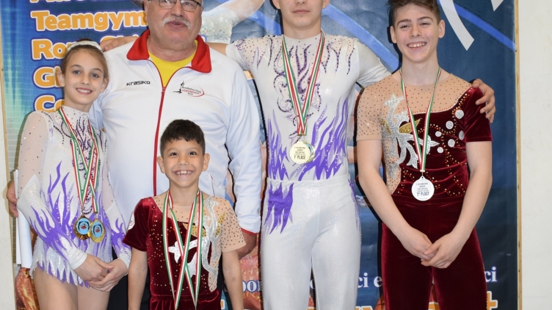 Четири златни и 6 сребърни медала за акробатите от АК „Локомотив-Русе“