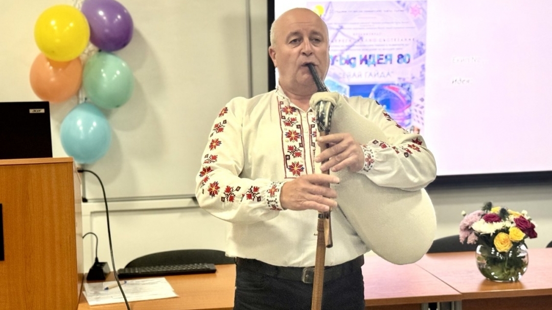 70 зрелостници търсят как изкуственият интелект може да спаси гайдарските традиции