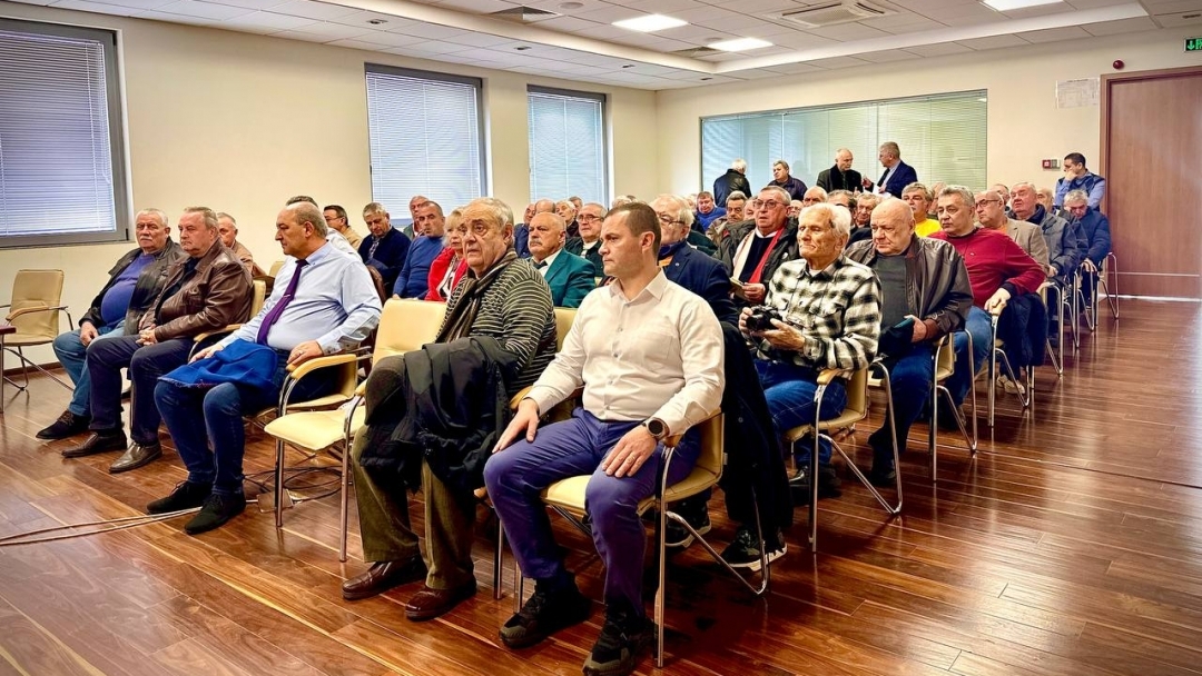 Oтчетно-изборното събрание на запасното войнство в Русе бе уважено от кмета Пенчо Милков