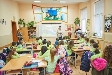 Стотици деца се включиха в уроци по програмиране и роботика