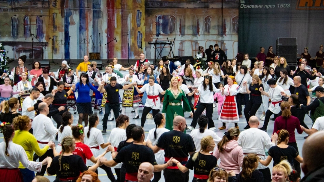 Over 4,000 spectators experienced the traditional Christmas pageant at Arena Ruse