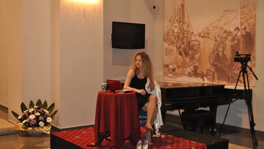 Музикално-поетичният спектакъл „Музика и любов“ препълни зала „Европа“