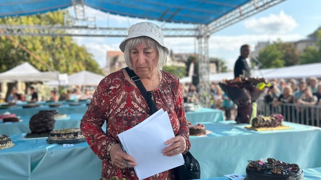 18-годишният Аслан Ахмедов е големият победител в конкурса за нетрадиционна торта „Гараш“ 