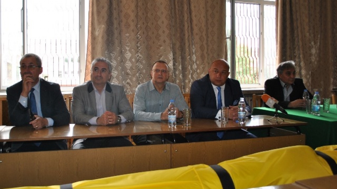 Министър Красен Кралев ще присъства на  юбилея на спортното училище 