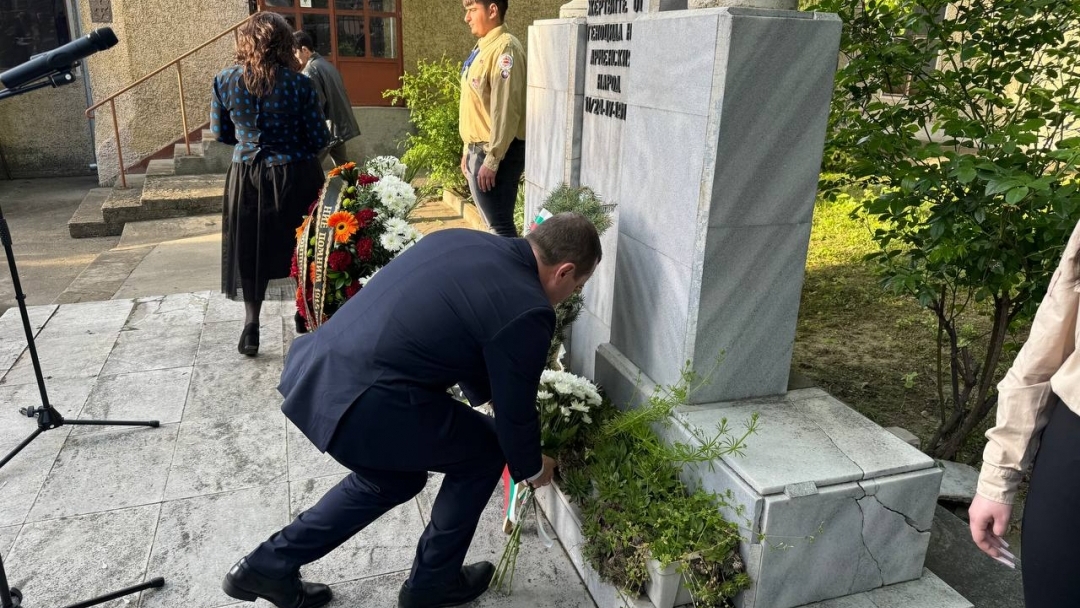 Русе отбеляза 111 години от Геноцида над арменския народ с възпоменателна церемония