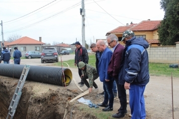 Кметът Пламен Стоилов инспектира инфраструктурни обекти в гр. Мартен
