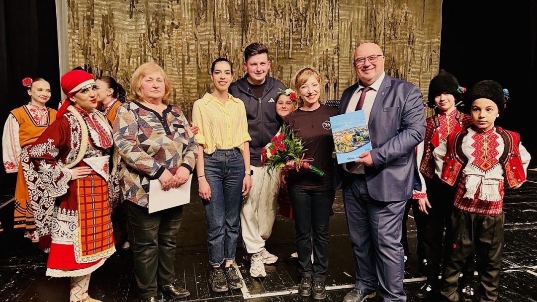 Фолклорен ансамбъл „Русчуклийче“ отбеляза 40 години с концерт „В ритъма на вдъхновението“