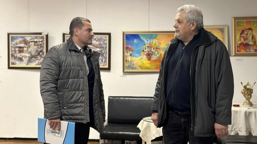 Пенчо Милков откри изложбата „Зимно настроение“ на Дружеството на русенските художници