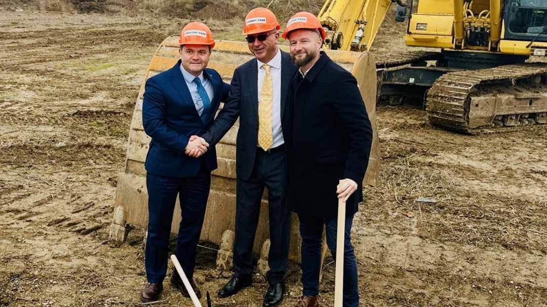 Изграждането на HOLIDAY PARK Русе започна с официална първа копка