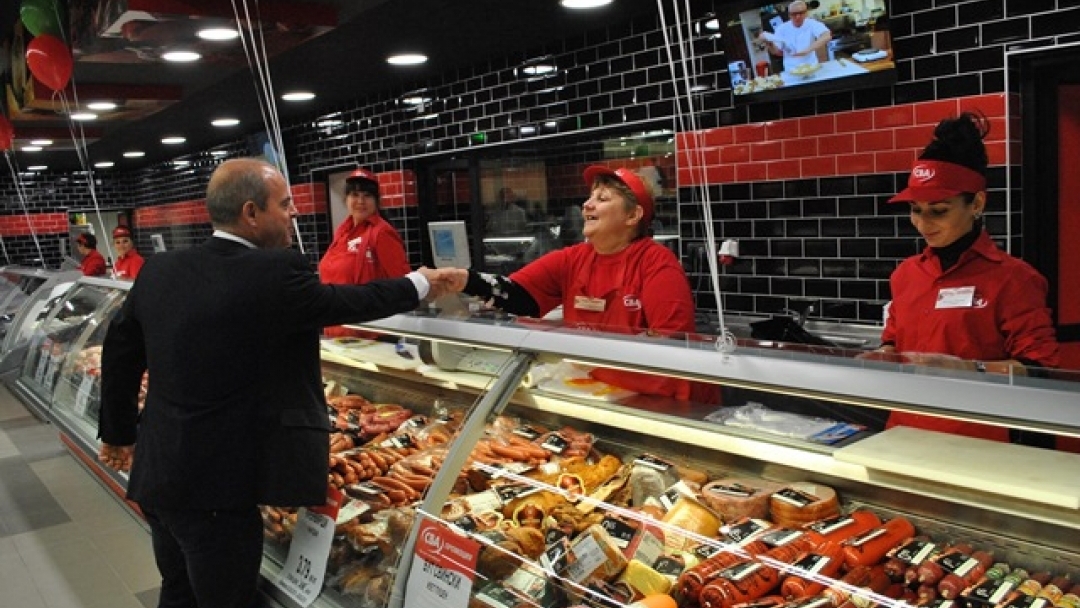 Кметът Пламен Стоилов откри обновените Градски Хали